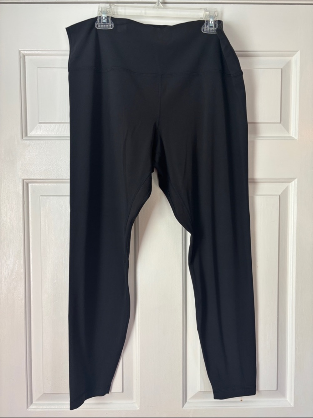 Black Lululemon Aligns